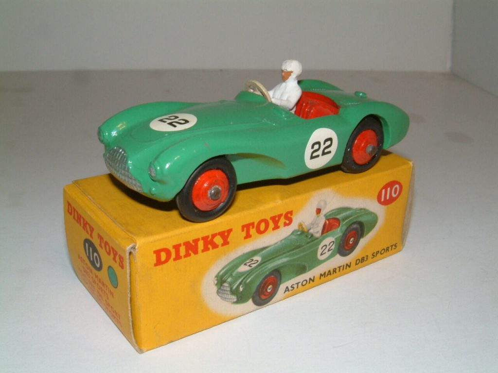 Dinky Toys no 110: Aston Martin DB3S