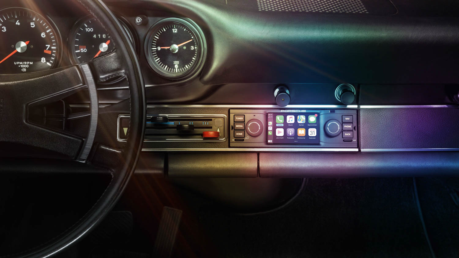 Tuned to perfection: Apple CarPlay now available for classic Porsches