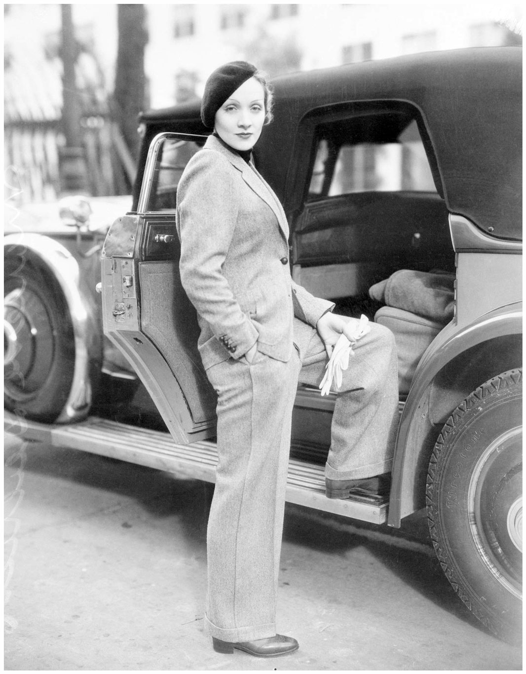 Movie Stars and Barn Finds- Dietrich's 1929s Rolls Royce Phantom ...