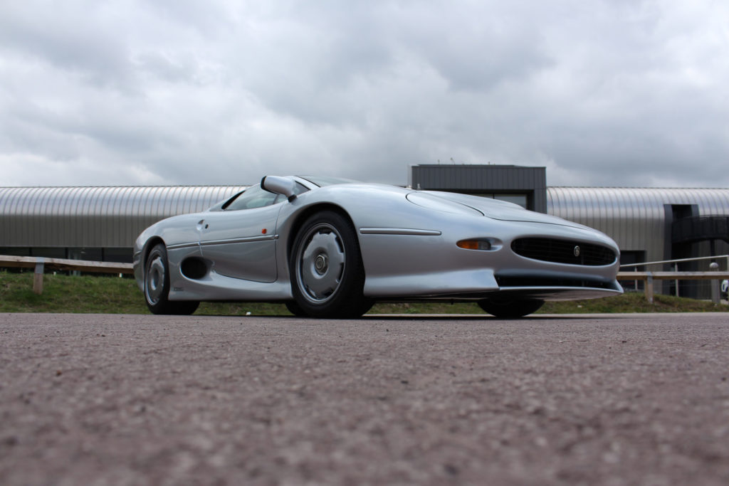 Parts bin wing mirrors on Jaguar XJ220