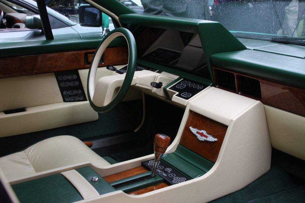 1982-Aston-Martin-Lagonda steering wheel_Hagerty