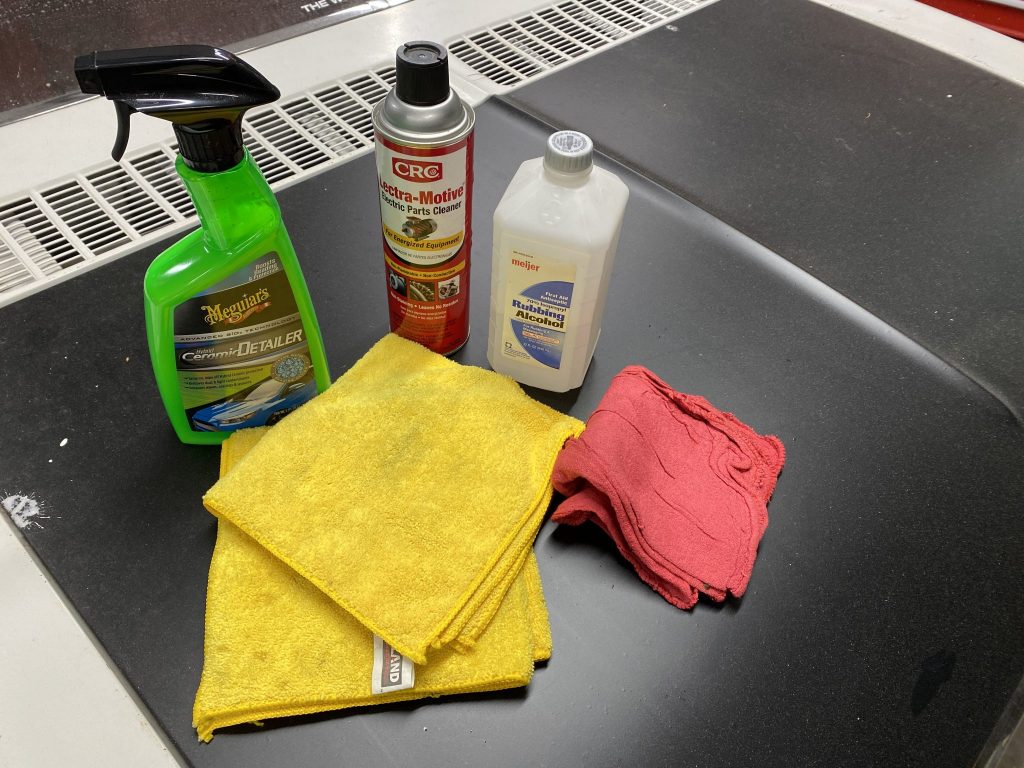 The best products for safely clean your car's engine bay_Hagerty