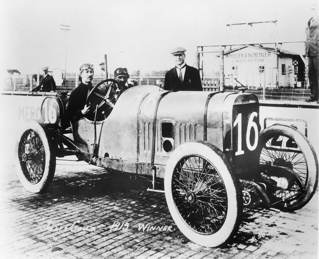 PEUGEOT_Indianapolis_1913_winner_Jules_Goux