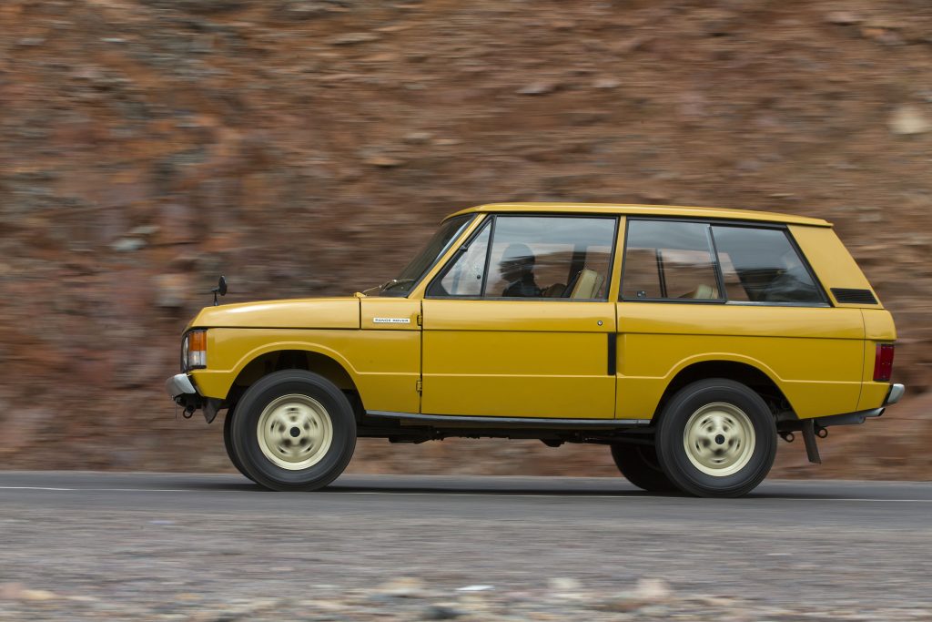 Classic profile of the 1970 two-door Range Rover_Hagerty