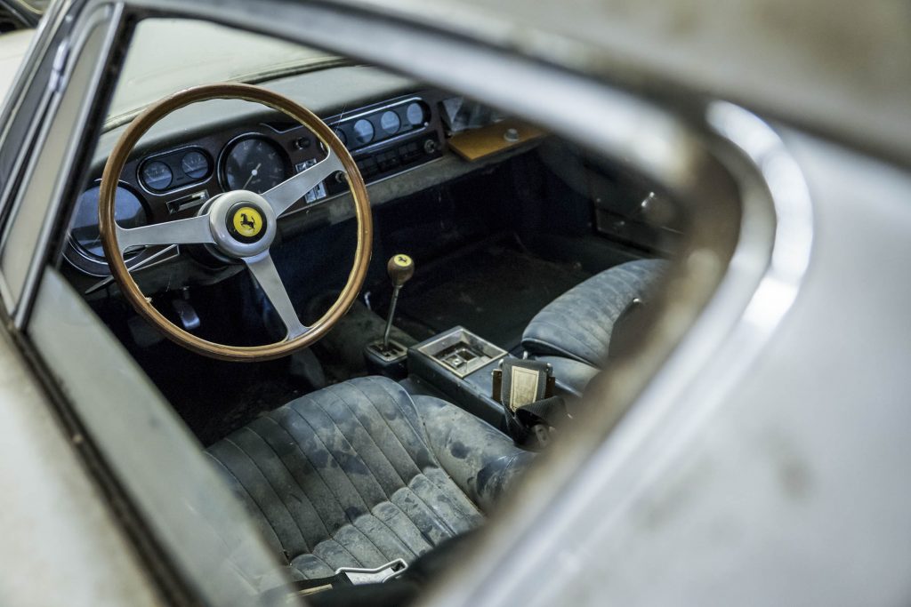 Ferrari 275 GTB Interior