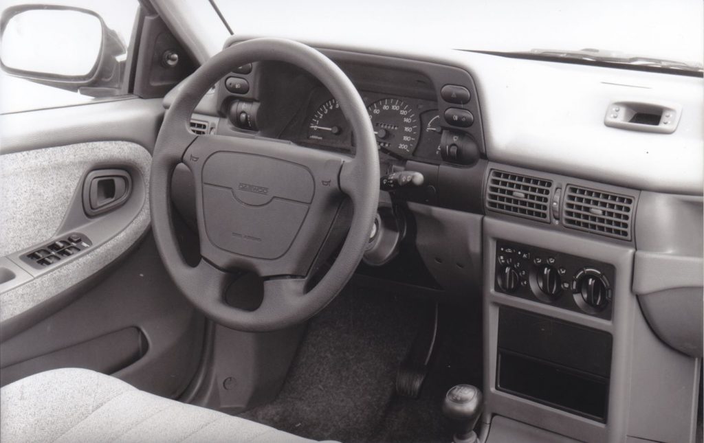 Dawewoo Nexia dashboard interior_Hagerty 