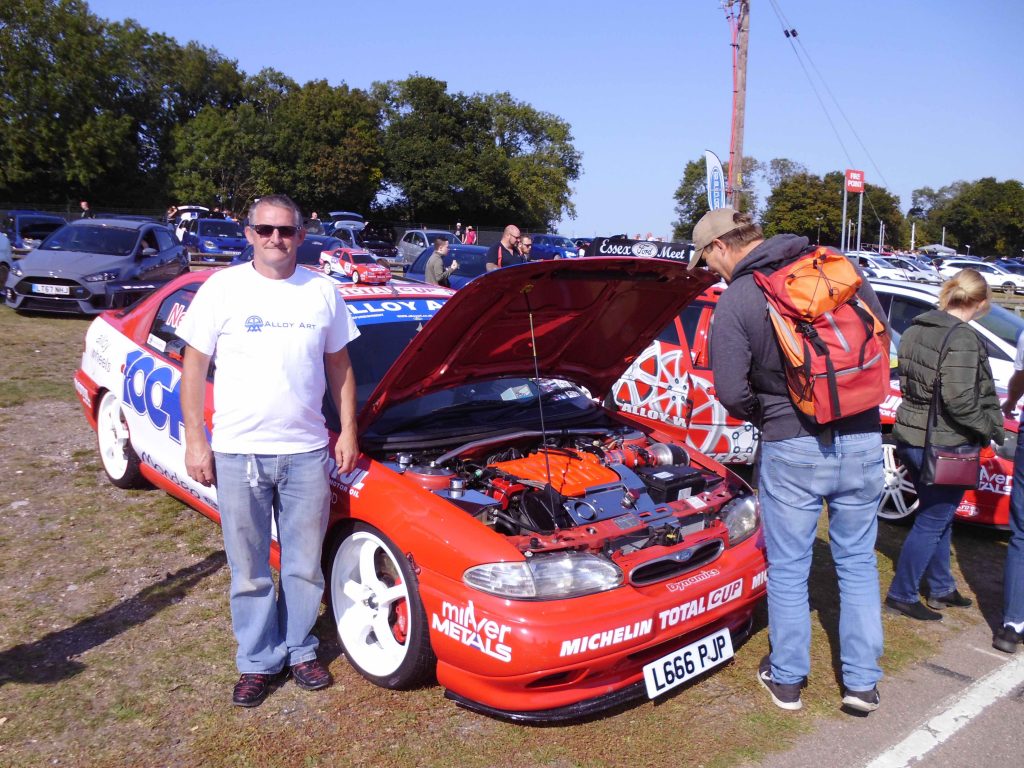 Philip Petchey and his replica Ford Mondeo touring car_Hagerty