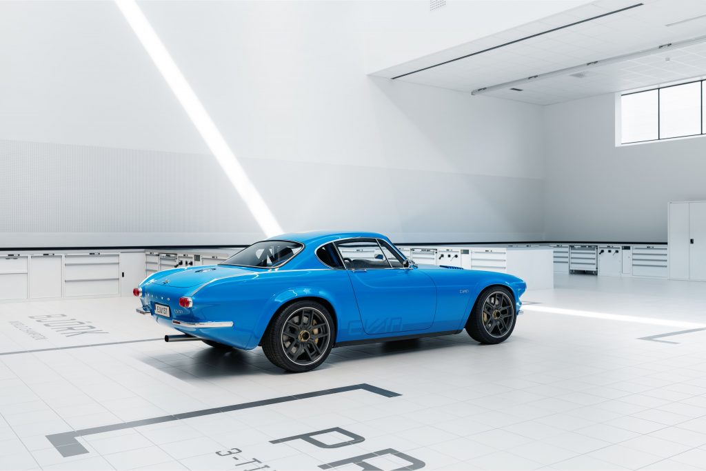 It's no Saint: meet the new Volvo P1800 Cyan