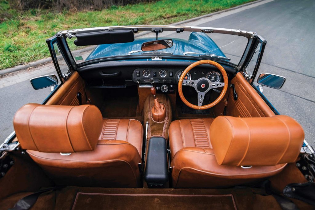 MG Midget interior_Buying Guide