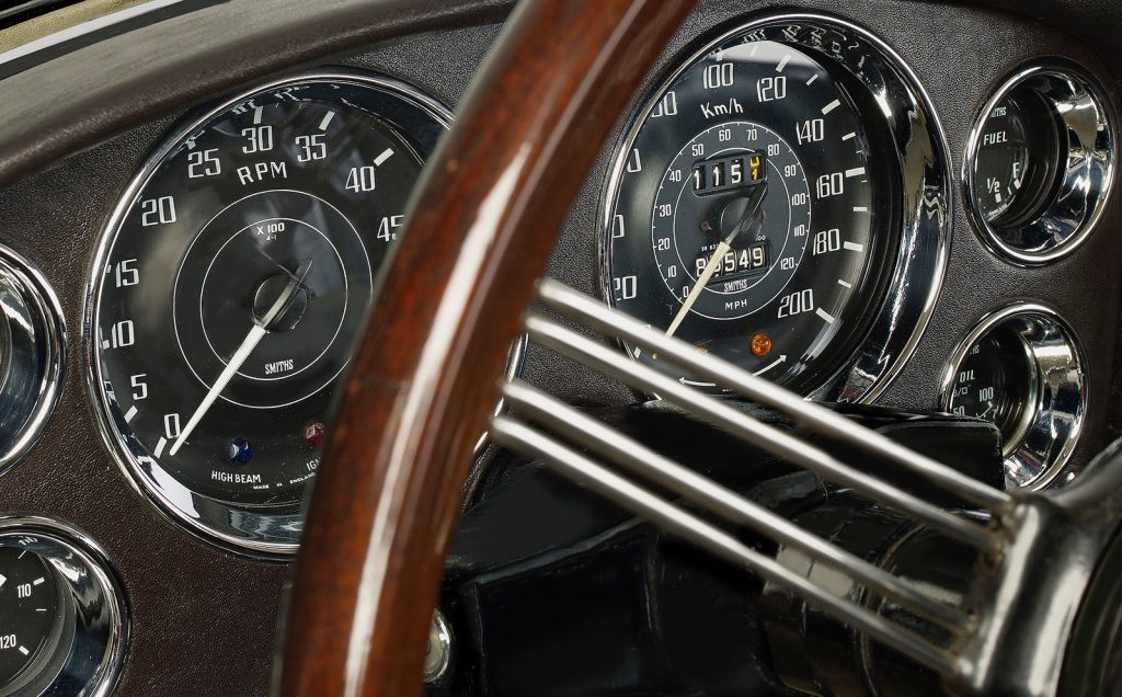 Alvis Graber-Coupe interior instruments