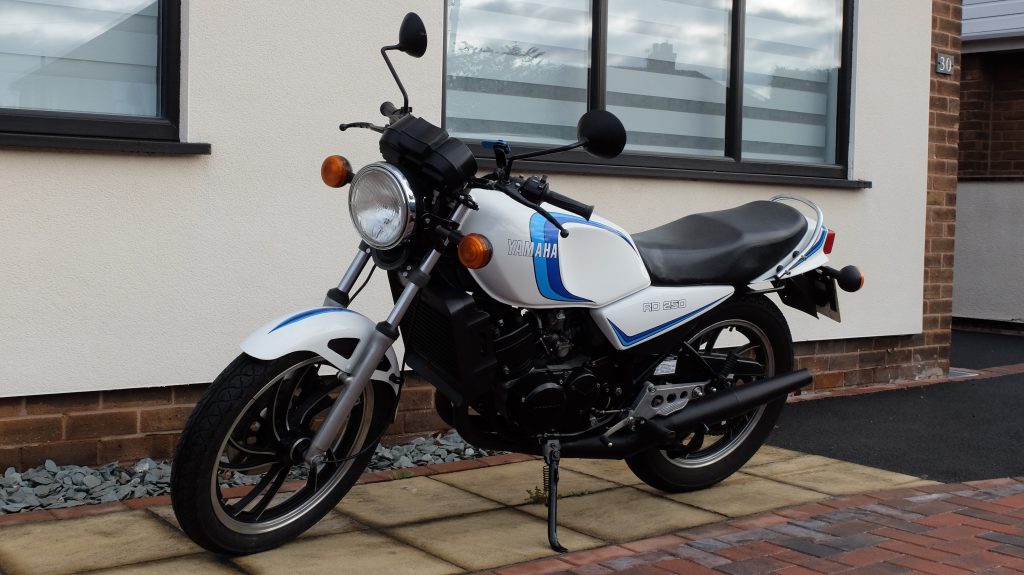 Mike Davies and his Yamaha RD250LC