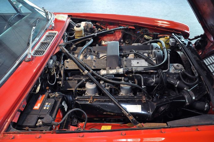 1976 Jaguar XJ6 engine bay owned by Ferry Porsche