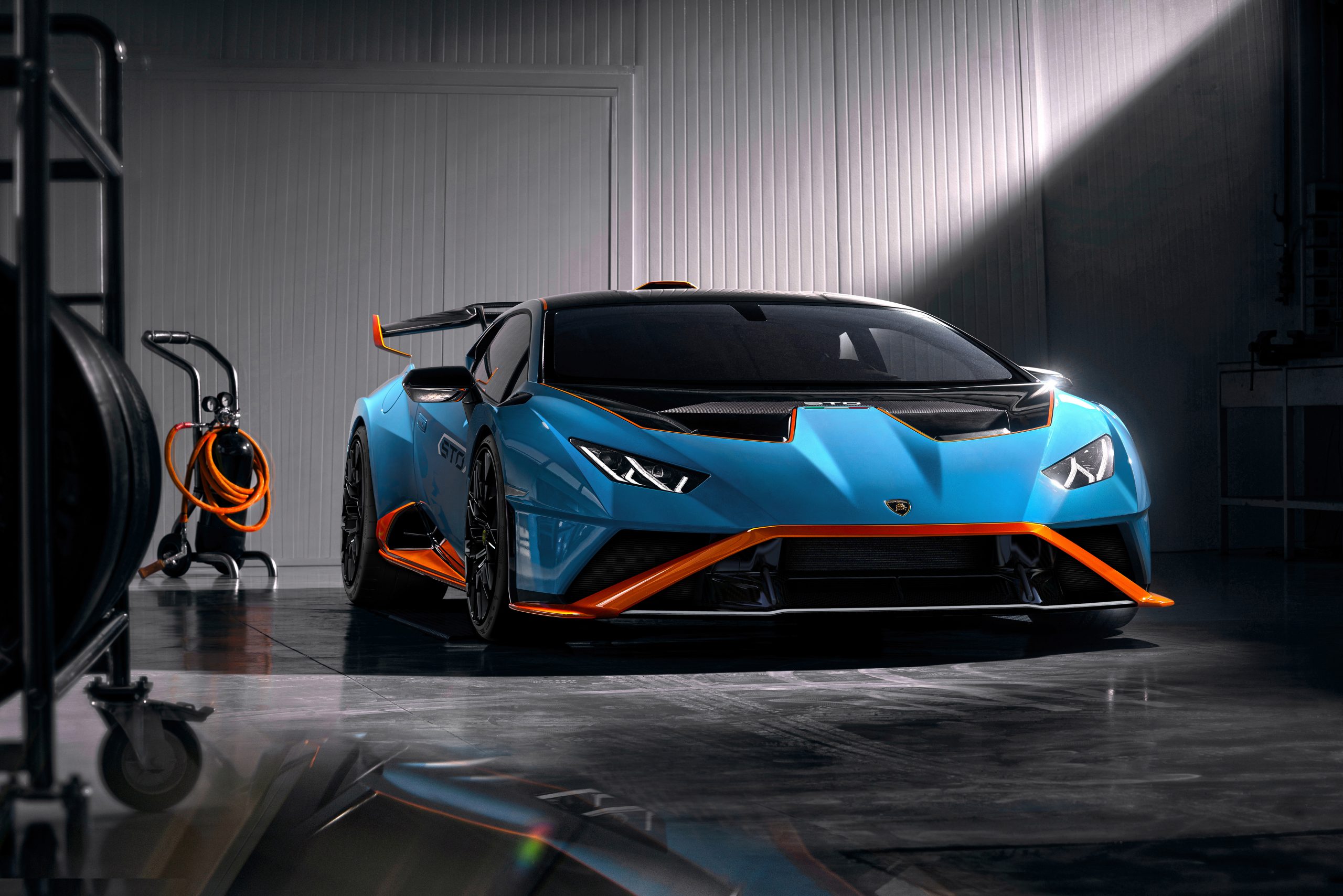 Lamborghini Huracán STO is a racer for the road