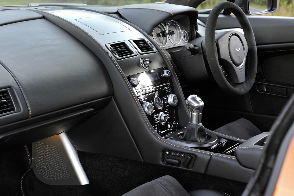 Aston Martin V12 Vantage interior