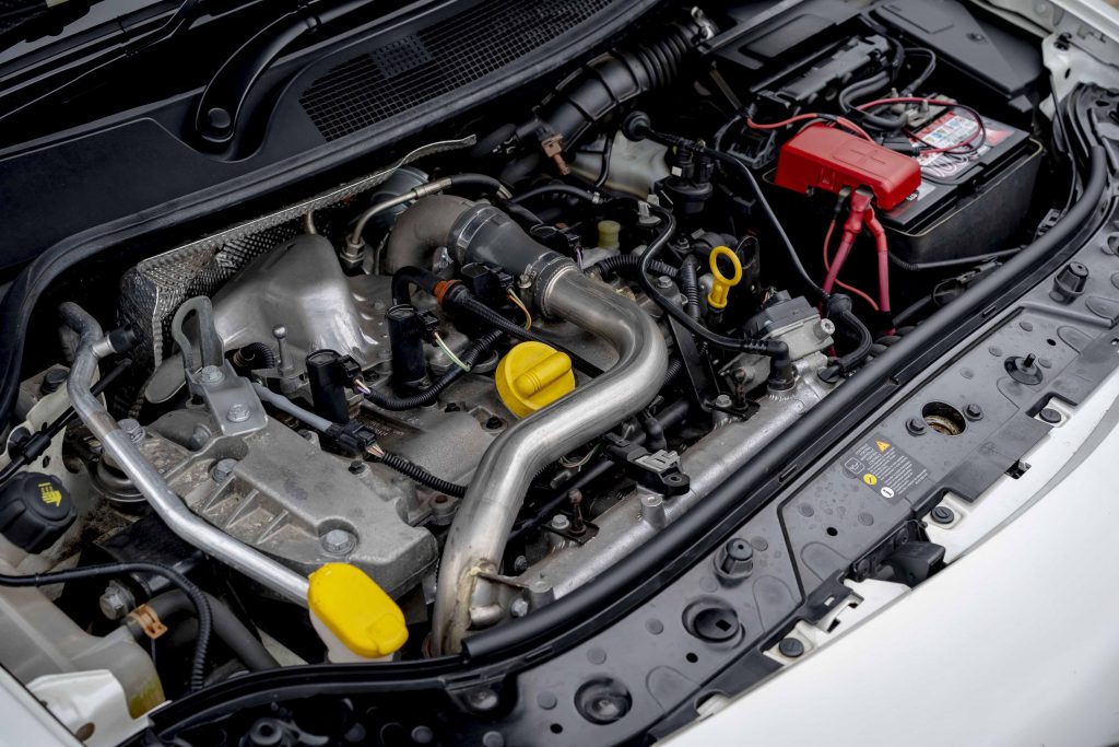 Renault Megane R26R engine