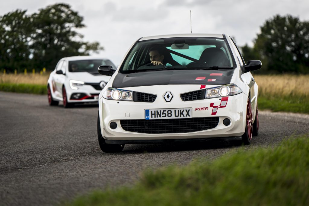 Renault megane R26R vs Megane Trophy R