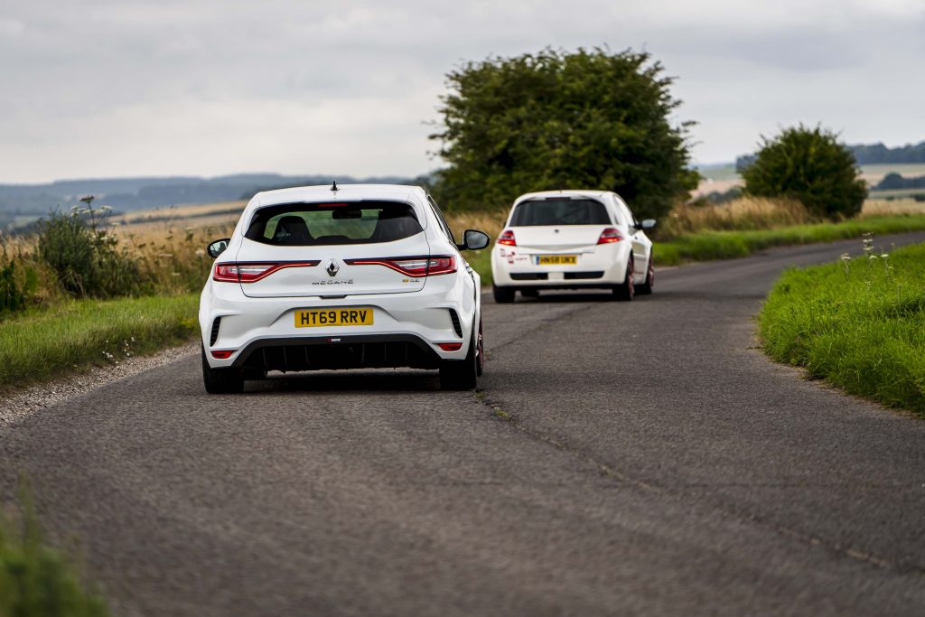 Renault Megane R26R vs Megane Trophy R review