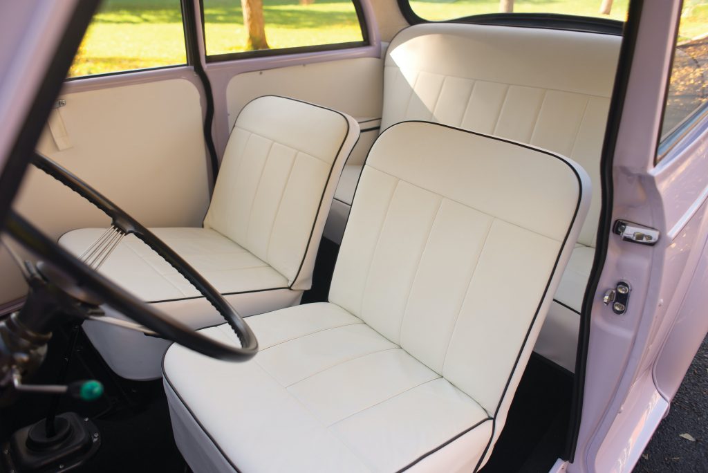 Morris Minor interior_buying guide