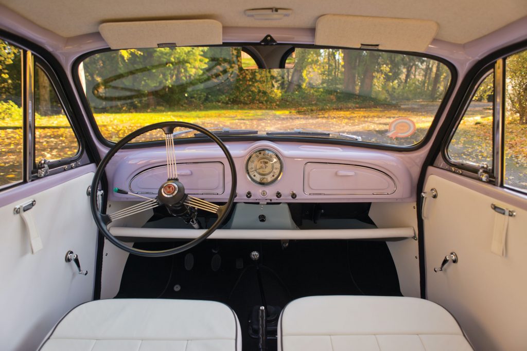 Morris Minor interior_buying guide_Hagerty