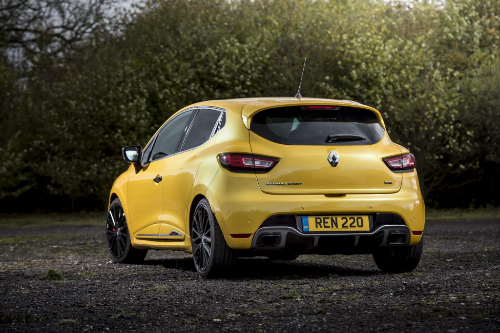 Renault Sport Clio 220 Trophy_Hot hatches_Hagerty