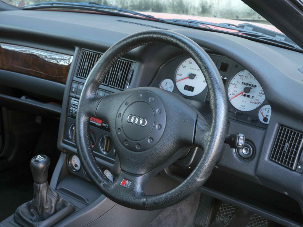 Audi S2 Coupe interior