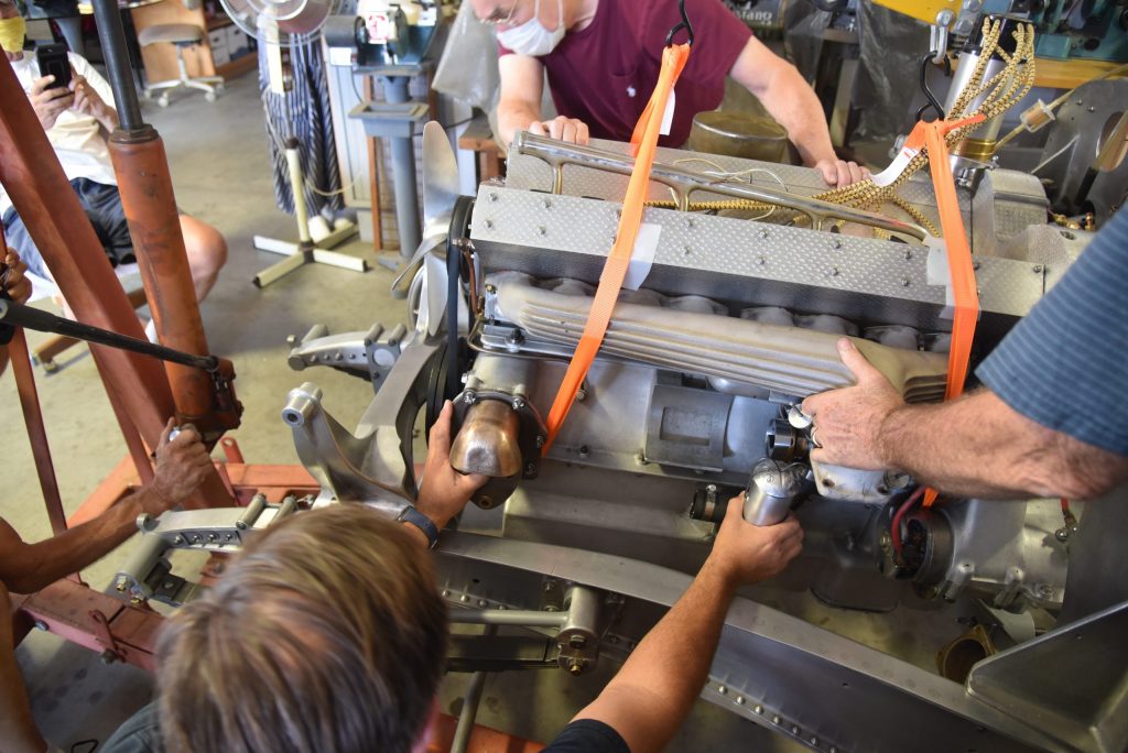 Bugatti engine installation