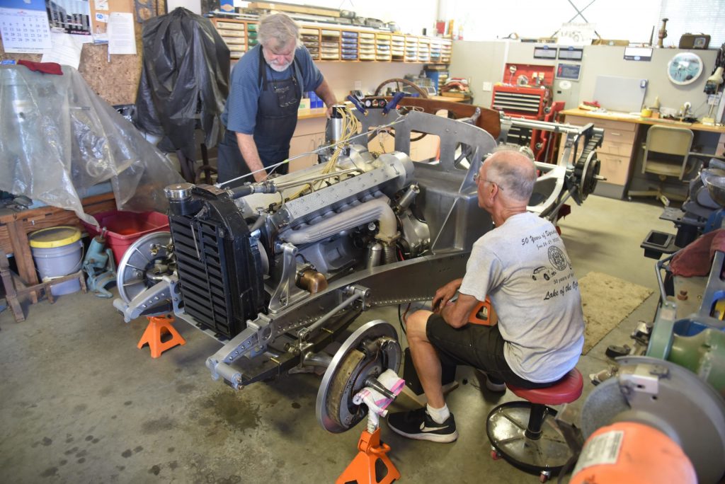 Bugatti engine installation