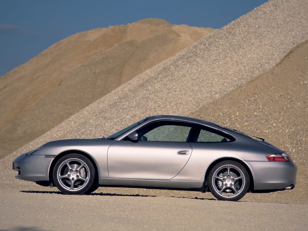 PORSCHE 911 Carrera 4 996 profile