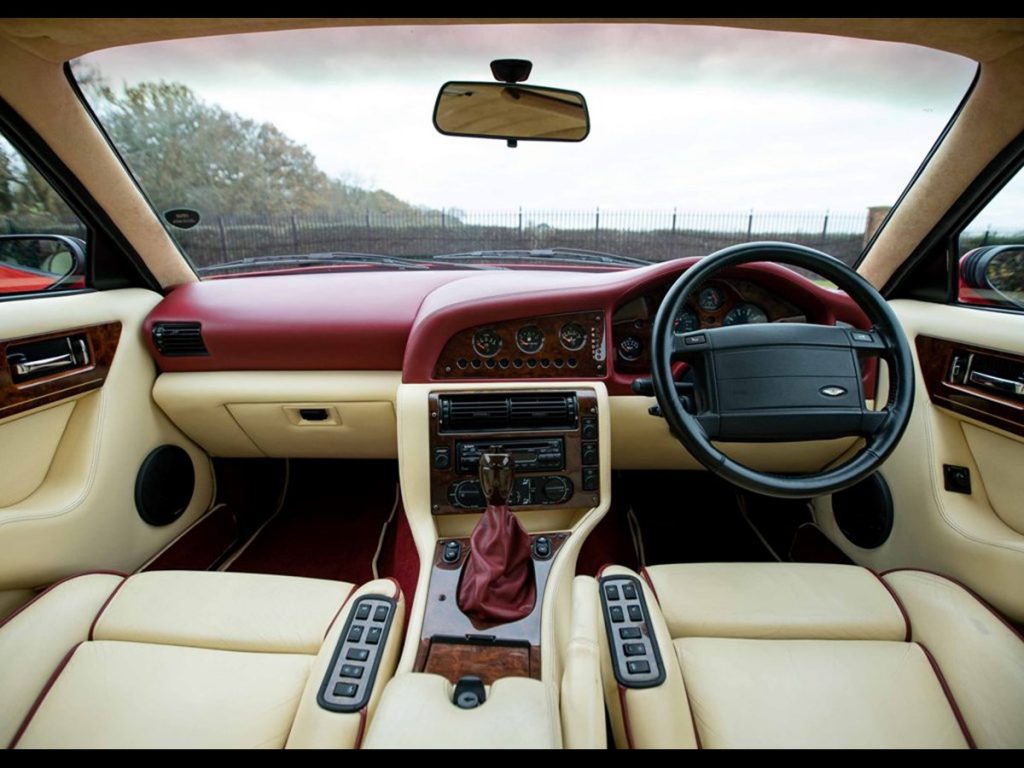 Aston Martin Vantage V550 interior