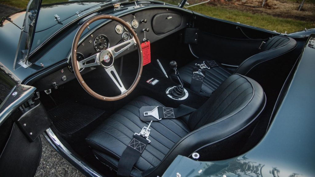 Carroll Shelby Cobra 427 interior