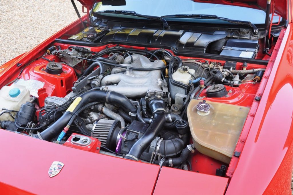 Porsche 944 Turbo engine