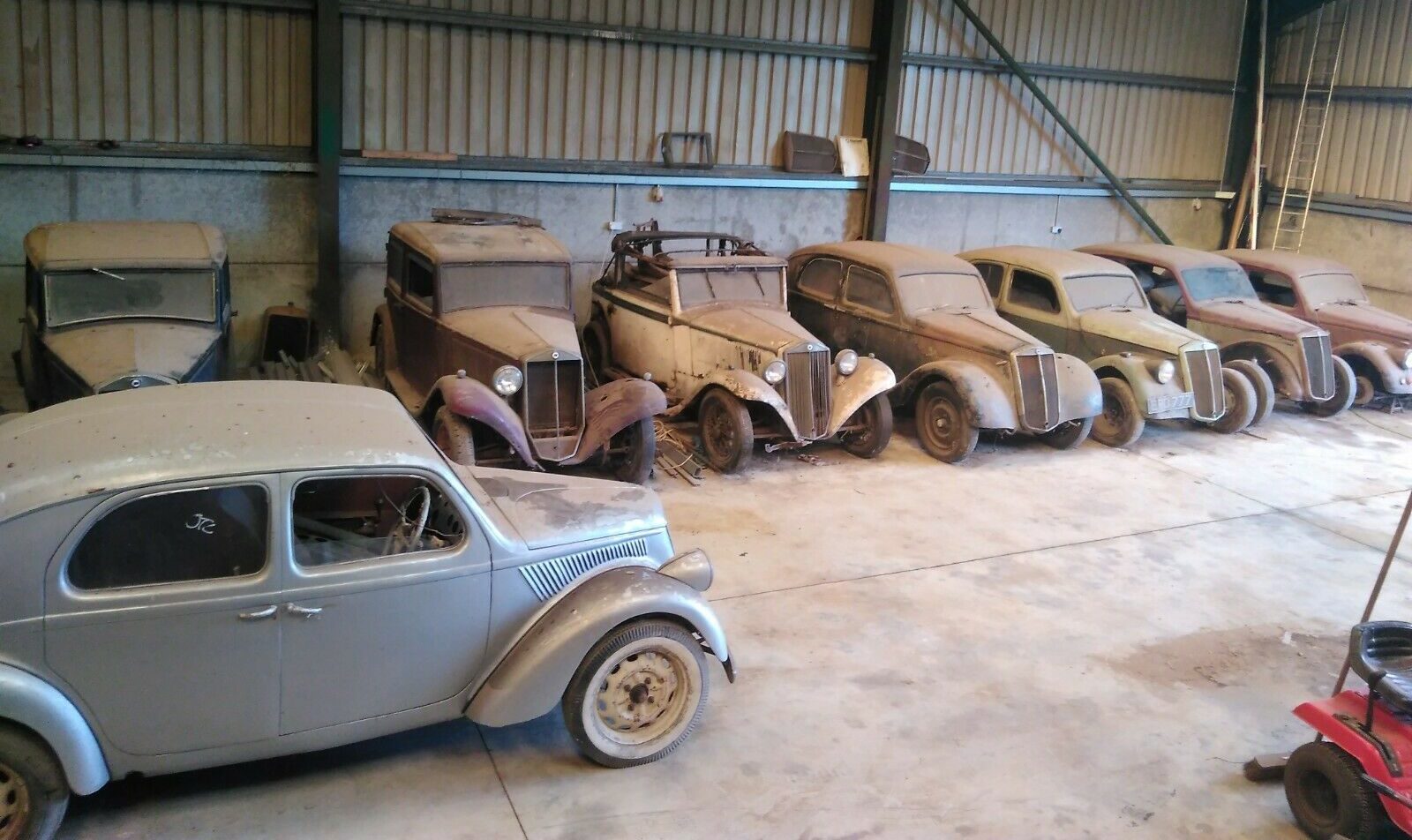 Are you brave enough to take on this pre-war Lancia barn find collection?