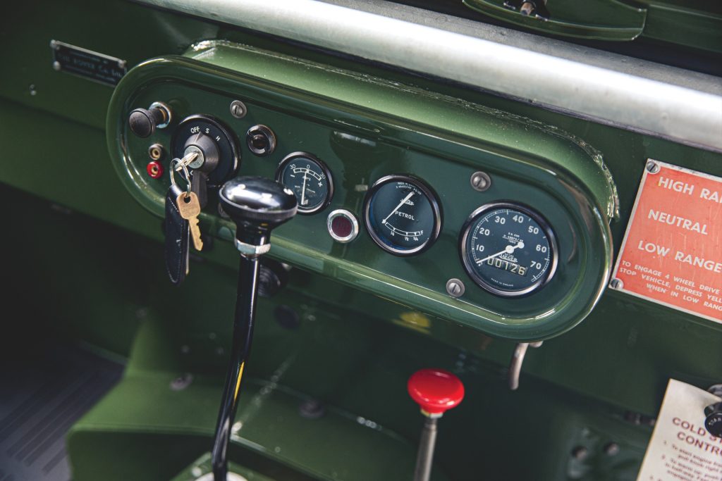 Land Rover Series 1 instruments