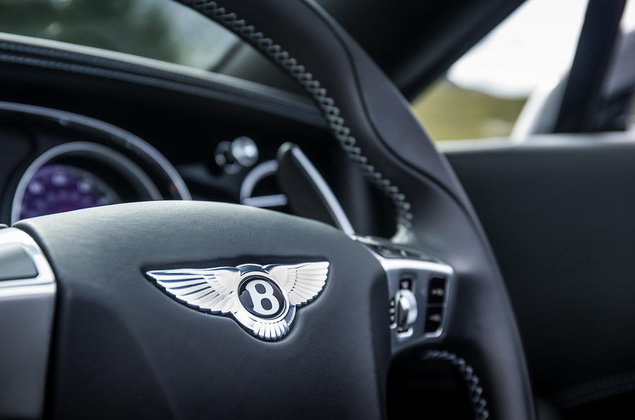 Bentley Continental GT V8S steering wheel