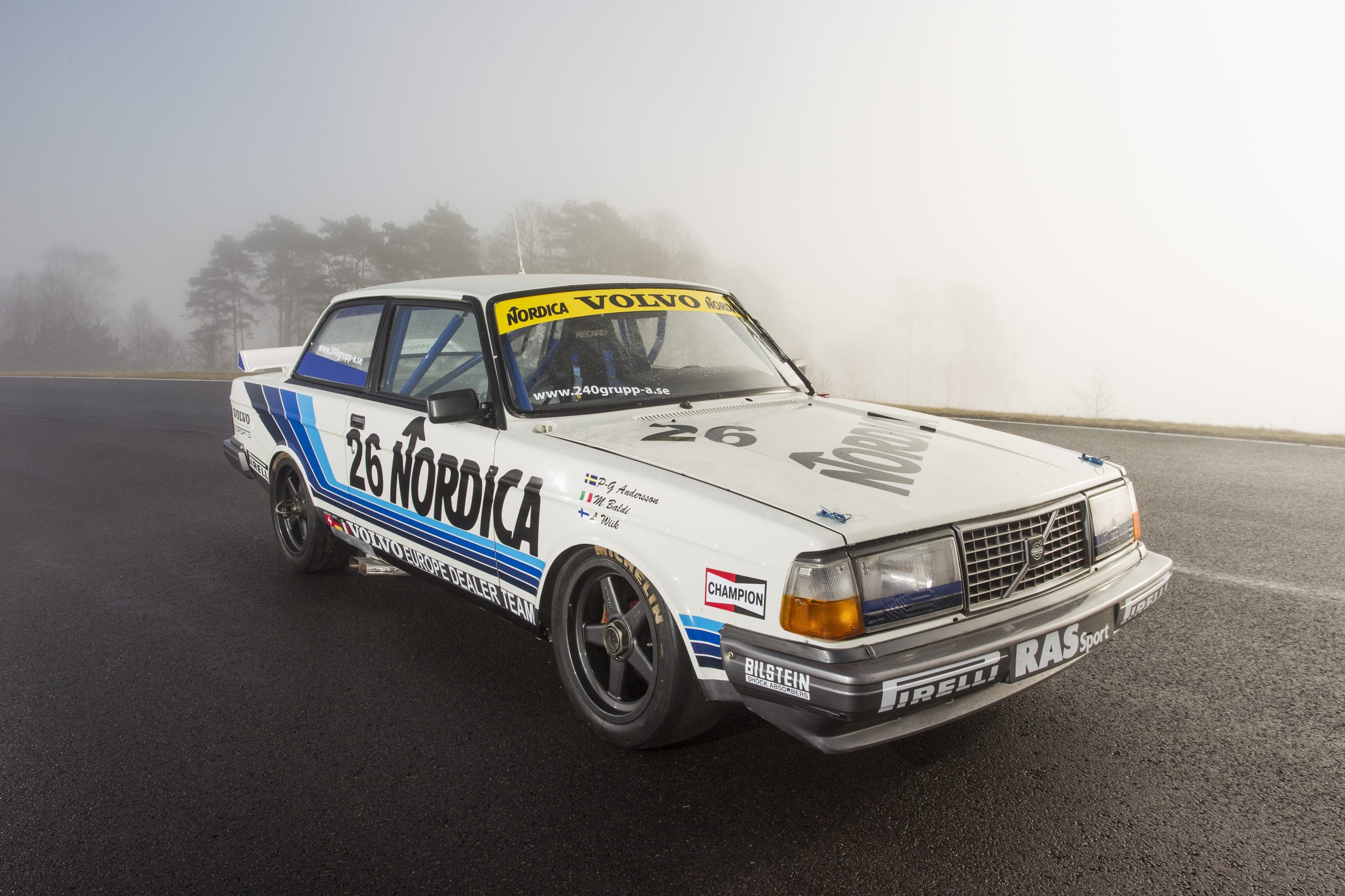 Volvo discount race car