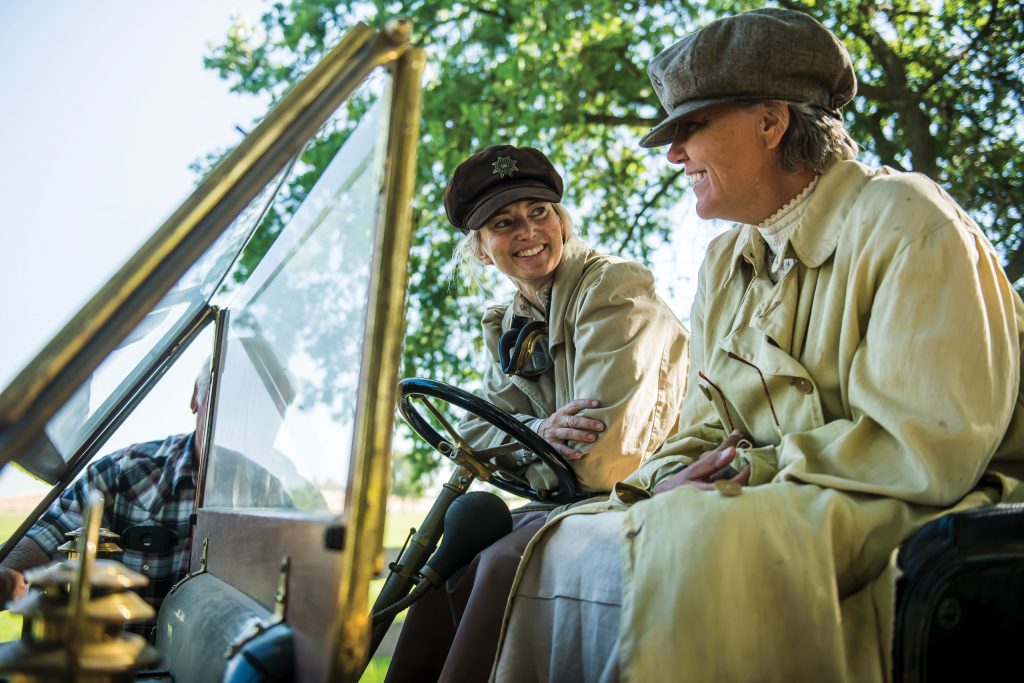 Lyn Woodward drives a 1906 Maxwell