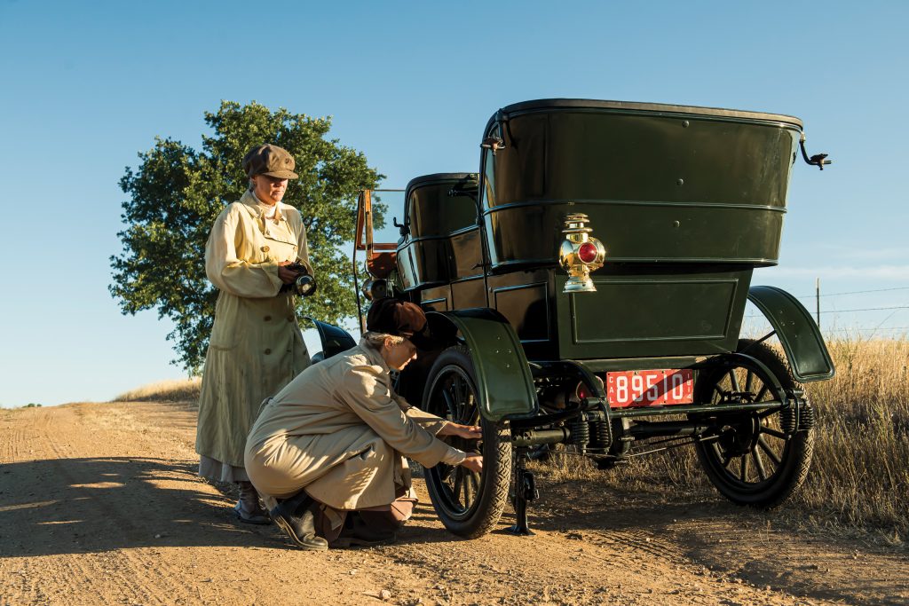 Lyn Woodward drives a 1906 Maxwell