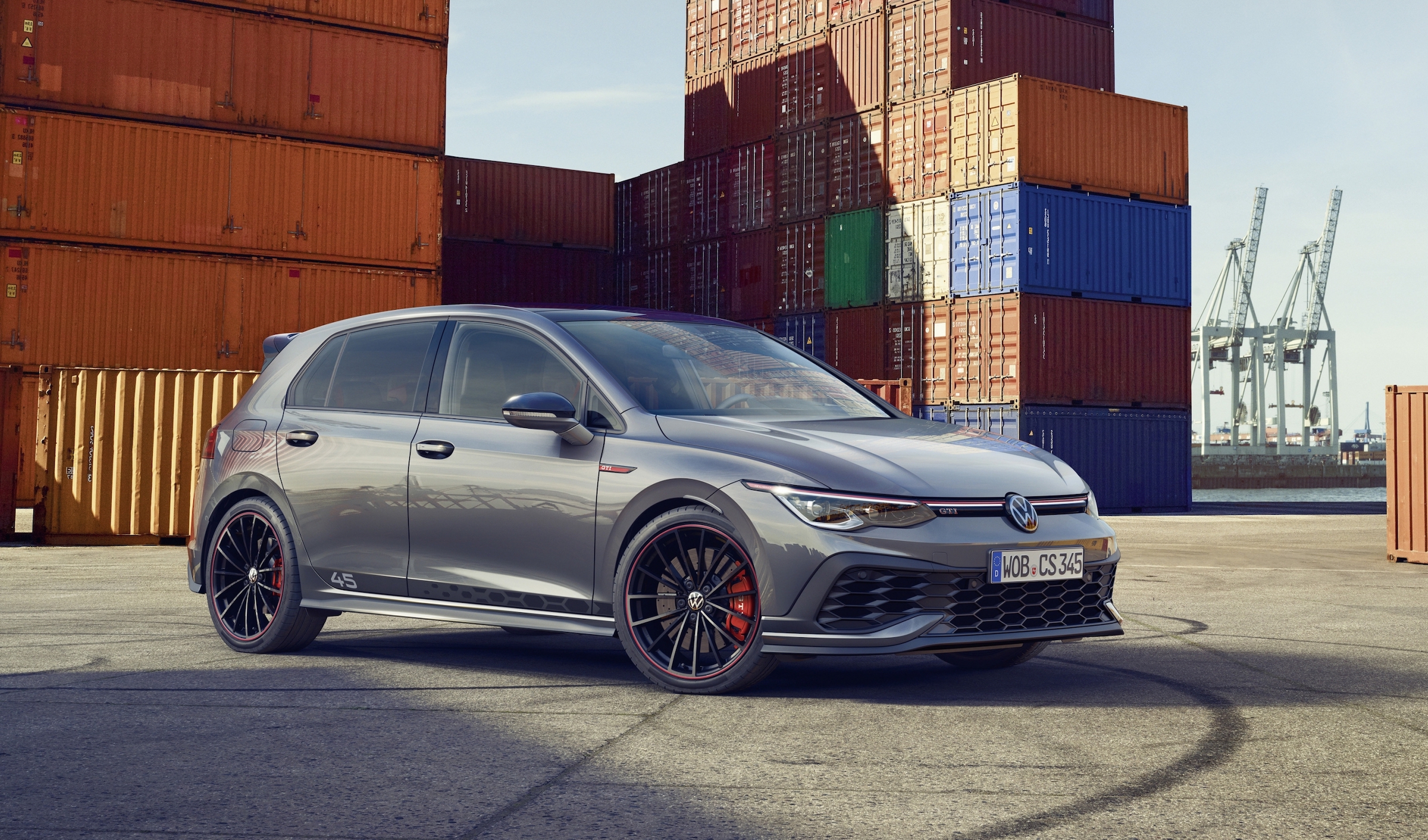 Clubbing like a 45-year old: New Golf GTI Clubsport is ready to shake your groove