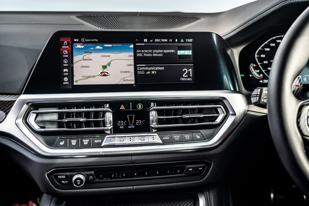 Touchscreen for iDrive system in 2021 BMW M4 Competition