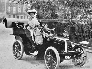 Vera Hedges Butler_First British woman to pass a driving test