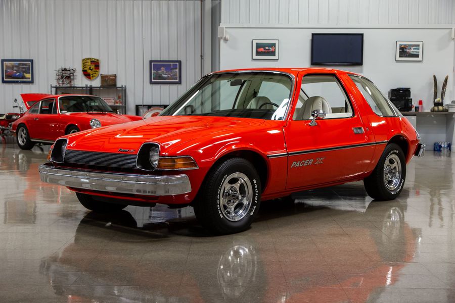 Cars with daring design_AMC Pacer