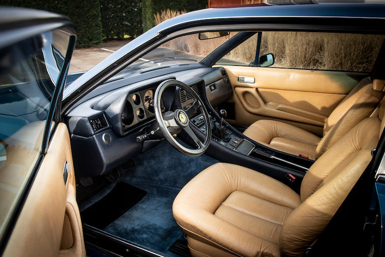 Ferrari 400i interior