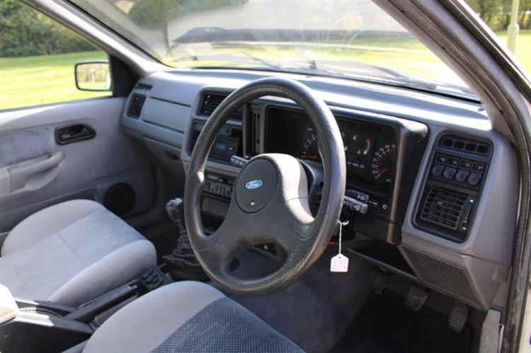 Ford Sierra XR 4x4 interior