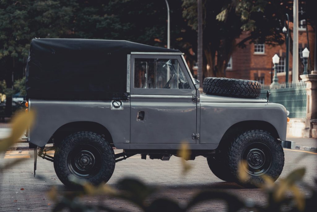 Oliver & Dobson Land Rover Beachrunner