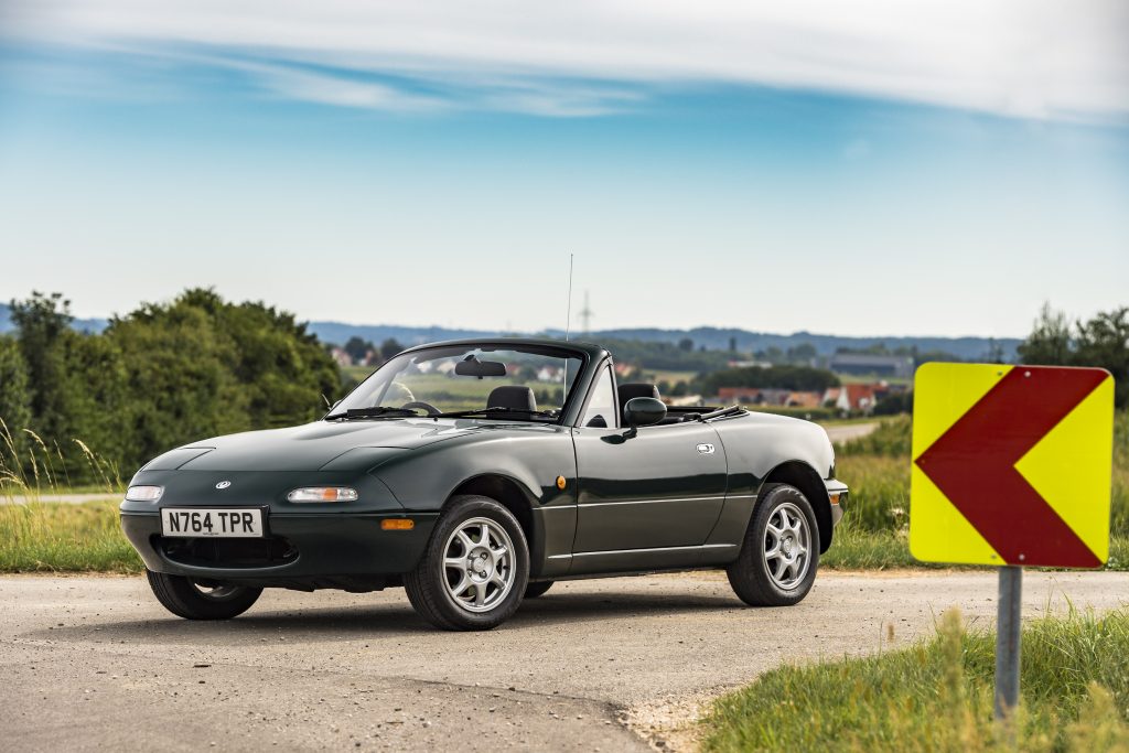 How much does a Mazda MX-5 Mk1 cost?