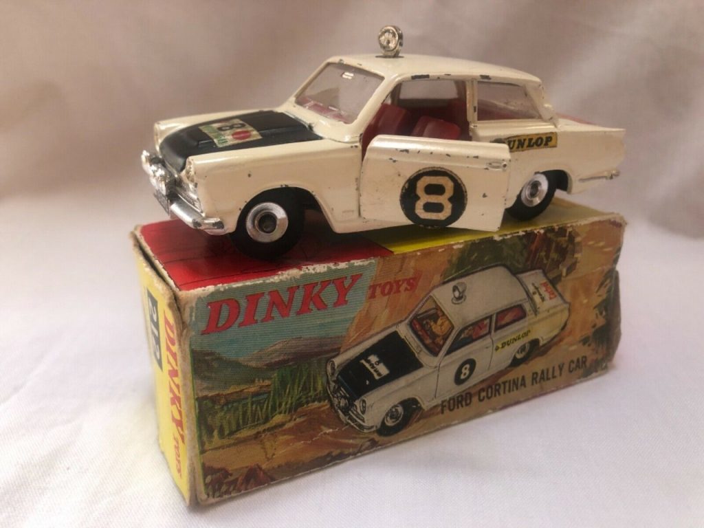 Dinky Toys No 212 Ford Cortina MkI Rally Car