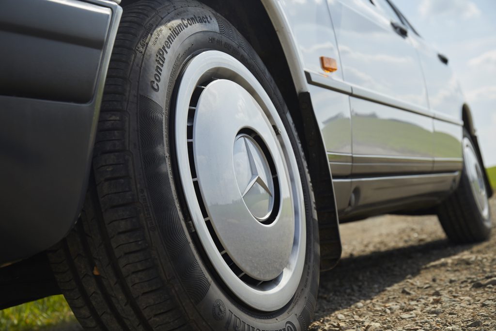 1988 Mercedes-Benz 190E 2.0