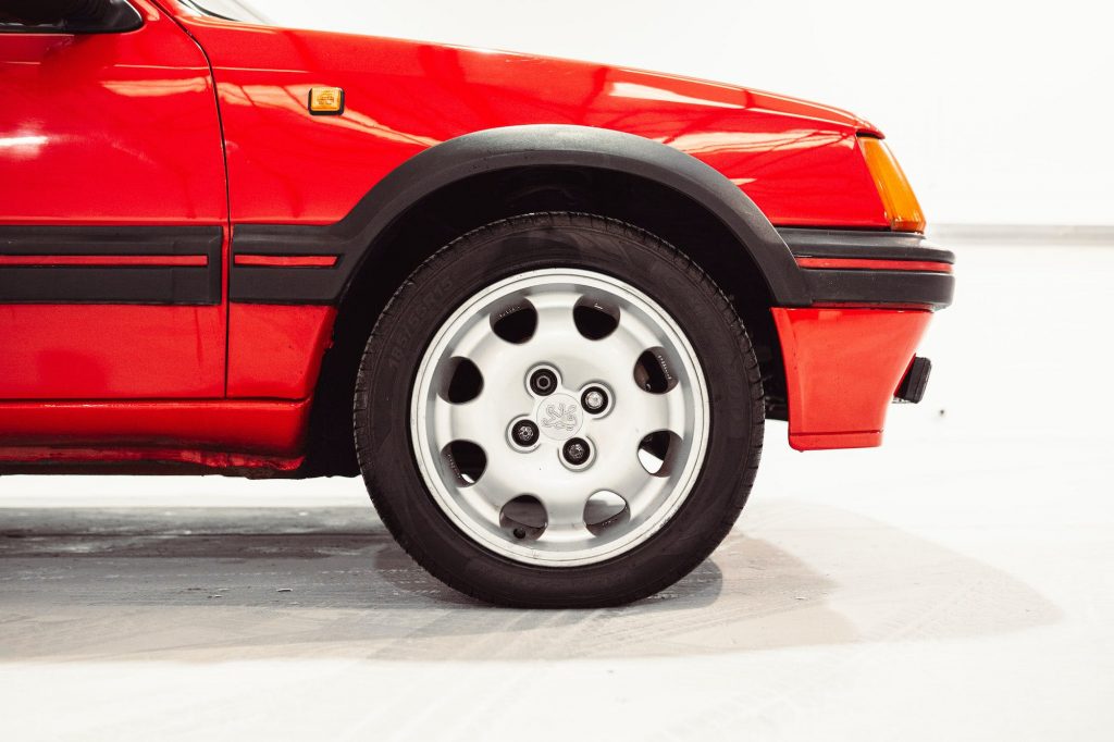 Alloy wheel Peugeot 205 GTI 1.9