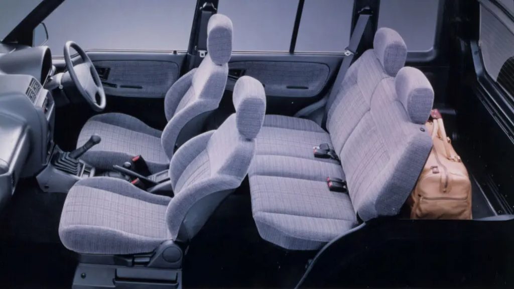 Suzki Vitara Mk1 interior