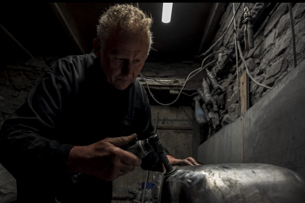 Polishing of the aluminium fuel tank begins